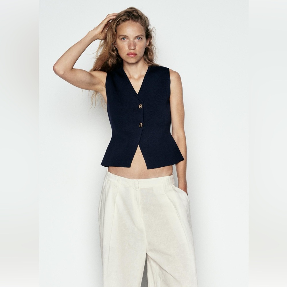 ZARA SMOOTH KNIT VEST TOP